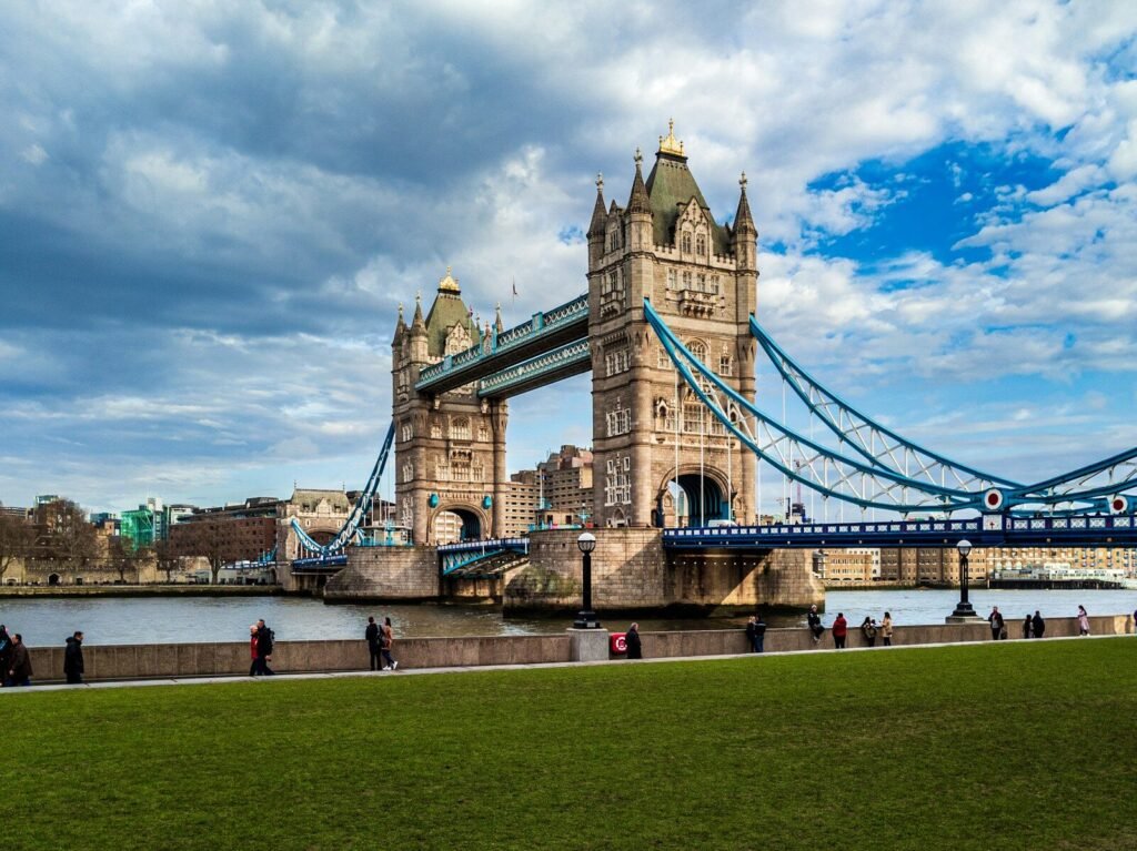 Tower Bridge London The Queen's Walk London Space Journey